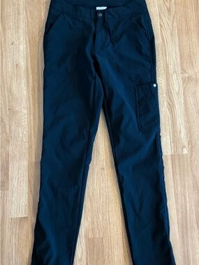 EUC Columbia Women's Saturday Trail II Knee Pants - Black - Size 6